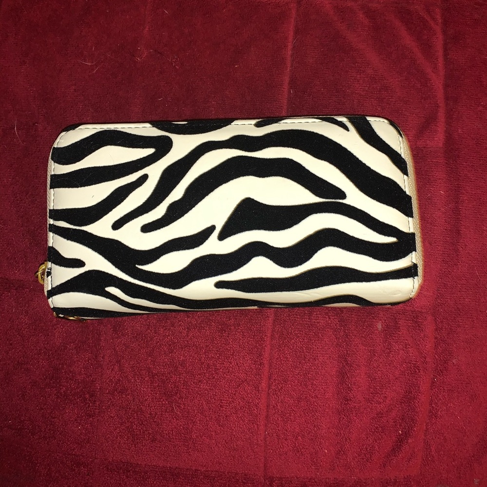 Zebra print hand wallet